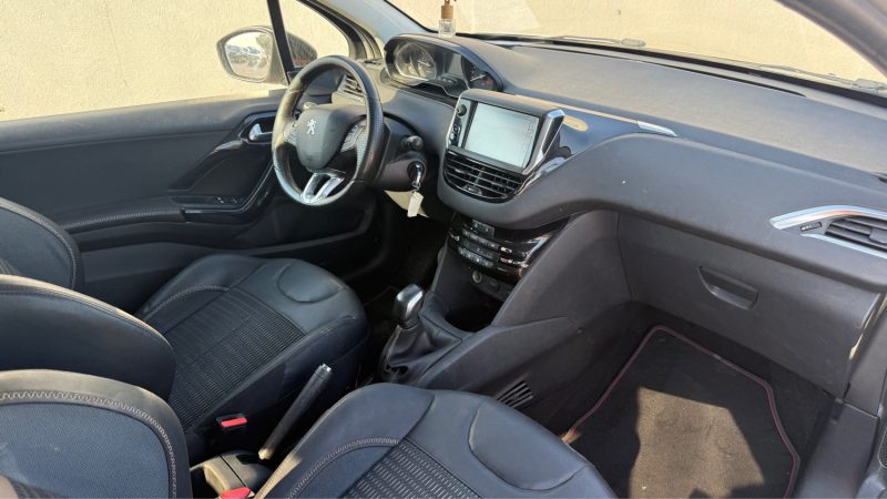 PEUGEOT 208 1.2 VTI 82 Cv ALLURE 1ERE MAIN
