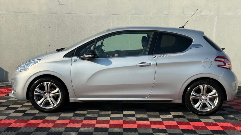 PEUGEOT 208 1.2 VTI 82 Cv ALLURE 1ERE MAIN