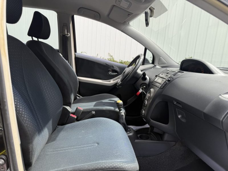 TOYOTA YARIS 1.3 VVT-I IN STOP AND START 2010