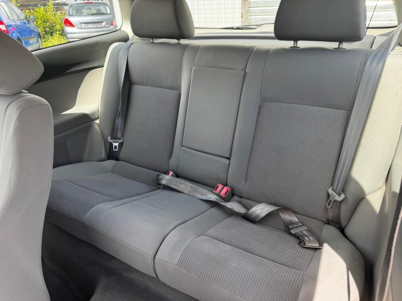 VOLKSWAGEN POLO 1.4 75CH ESSENCE 2002