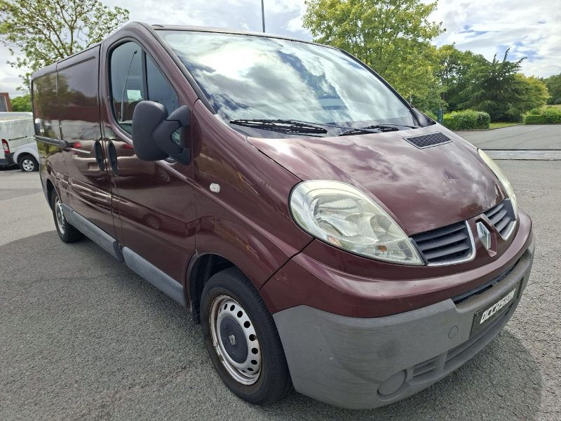 RENAULT TRAFFIC 2.0 L  2008 177448 KM