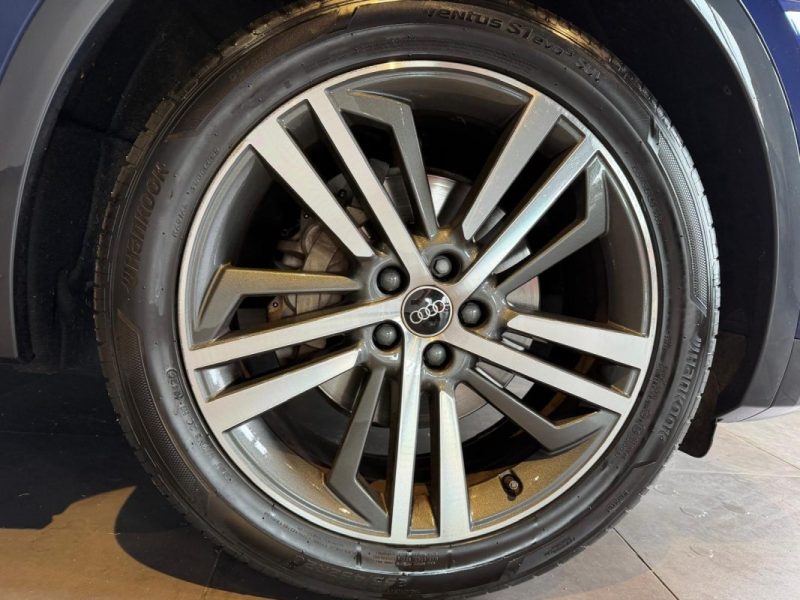 AUDI Q5 Q5  AVUS 35 TDI 163 S TRONIC 7 / TOIT OUVRANT / MATRIX LED / ATTELAGE / SIEGES SPORT / SIEGES CHAUFFANTS 