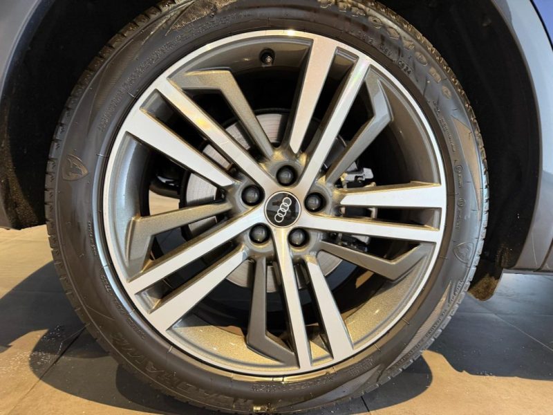 AUDI Q5 Q5  AVUS 35 TDI 163 S TRONIC 7 / TOIT OUVRANT / MATRIX LED / ATTELAGE / SIEGES SPORT / SIEGES CHAUFFANTS 