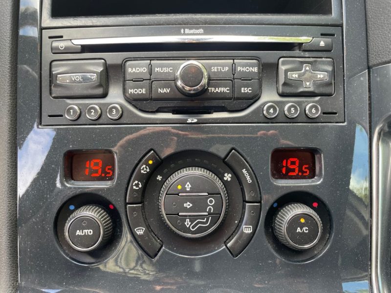 PEUGEOT 3008 1.6 HDI 16V 112 ALLURE