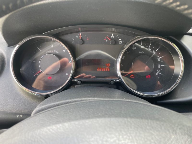 PEUGEOT 3008 1.6 HDI 16V 112 ALLURE