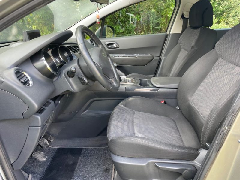 PEUGEOT 3008 1.6 HDI 16V 112 ALLURE
