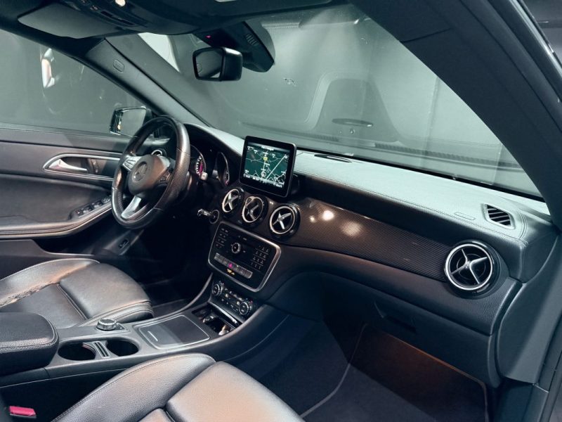MERCEDES-BENZ CLA 200 d W117 136ch Fascination 7G-DCT