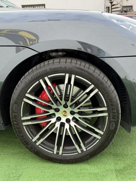 PORSCHE MACAN (2) 3.6 440 CV TURBO PACK PERFORMANCE / CARBONE / TOIT OUVRANT CAMERA 360  GARANTIE 6 MOIS 