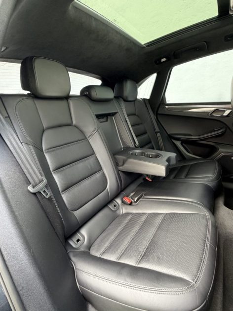 PORSCHE MACAN (2) 3.6 440 CV TURBO PACK PERFORMANCE / CARBONE / TOIT OUVRANT CAMERA 360  GARANTIE 6 MOIS 