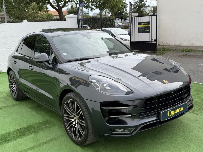 PORSCHE MACAN (2) 3.6 440 CV TURBO PACK PERFORMANCE / CARBONE / TOIT OUVRANT CAMERA 360  GARANTIE 6 MOIS 