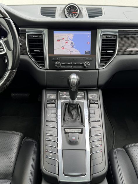 PORSCHE MACAN (2) 3.6 440 CV TURBO PACK PERFORMANCE / CARBONE / TOIT OUVRANT CAMERA 360  GARANTIE 6 MOIS 
