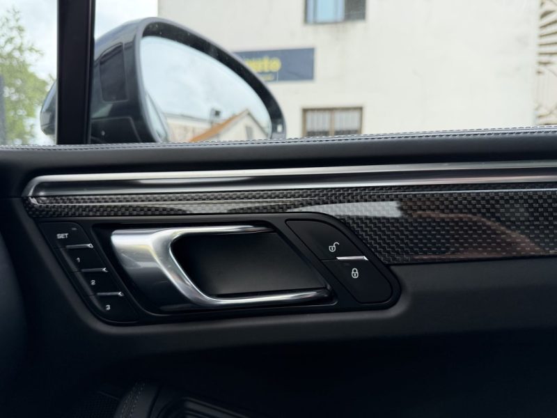 PORSCHE MACAN (2) 3.6 440 CV TURBO PACK PERFORMANCE / CARBONE / TOIT OUVRANT CAMERA 360  GARANTIE 6 MOIS 