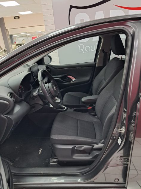 TOYOTA YARIS 4 BERLINE 116cv DYNAMIC BUSINESS /1 ERE MAIN/TVA RECUPERABLE