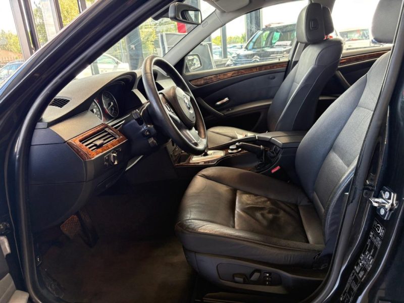 🔹 BMW Série 5 530I 3.0 272Ch(N53)🛋️ Intérieur cuir❄️ Climatisation📡 Radar de recul avant & arrièr