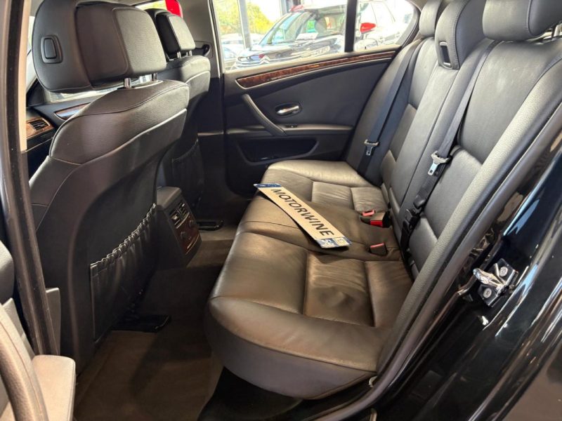🔹 BMW Série 5 530I 3.0 272Ch(N53)🛋️ Intérieur cuir❄️ Climatisation📡 Radar de recul avant & arrièr