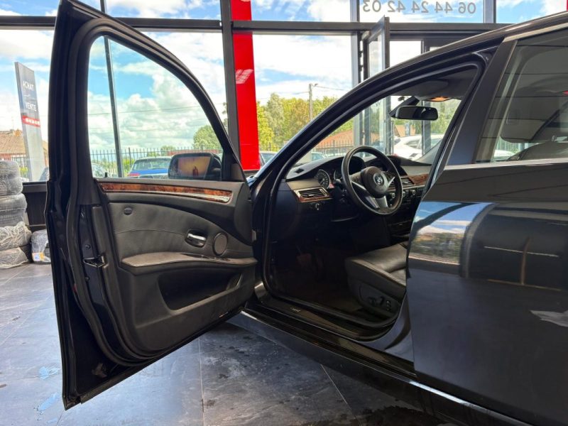 🔹 BMW Série 5 530I 3.0 272Ch(N53)🛋️ Intérieur cuir❄️ Climatisation📡 Radar de recul avant & arrièr