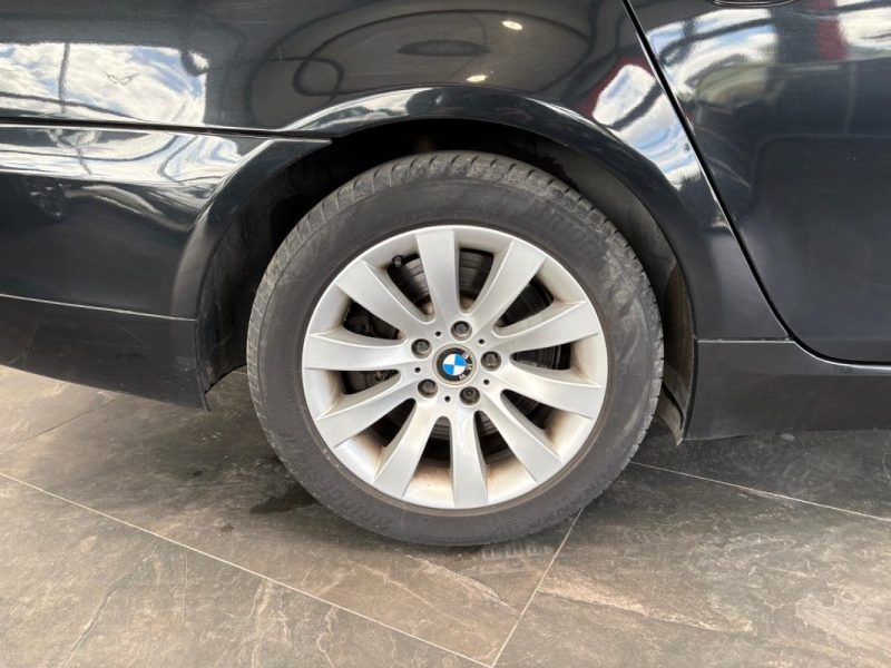 🔹 BMW Série 5 530I 3.0 272Ch(N53)🛋️ Intérieur cuir❄️ Climatisation📡 Radar de recul avant & arrièr