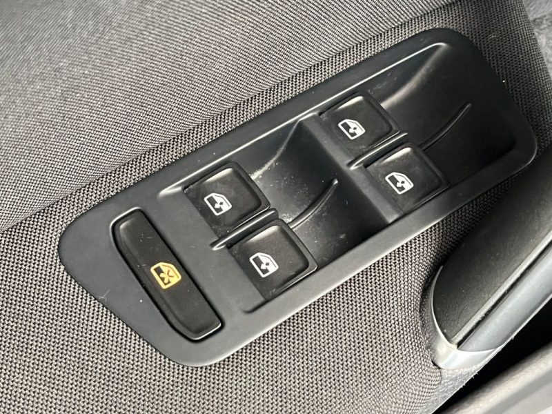 🚗 Volkswagen Golf 7 1.2 TSI 110Ch - 1ère Main - Radar de recul 📡 - Clim ❄️ - Garantie 🛡️