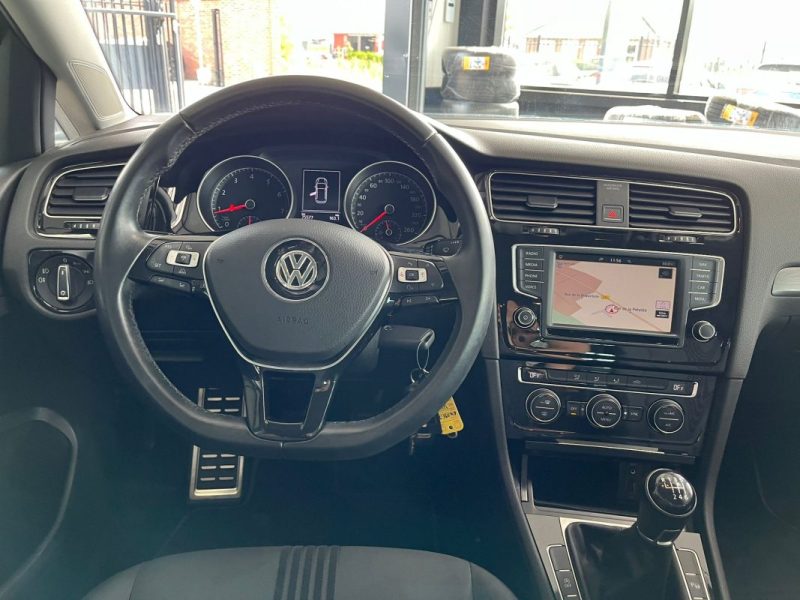 🚗 Volkswagen Golf 7 1.2 TSI 110Ch - 1ère Main - Radar de recul 📡 - Clim ❄️ - Garantie 🛡️