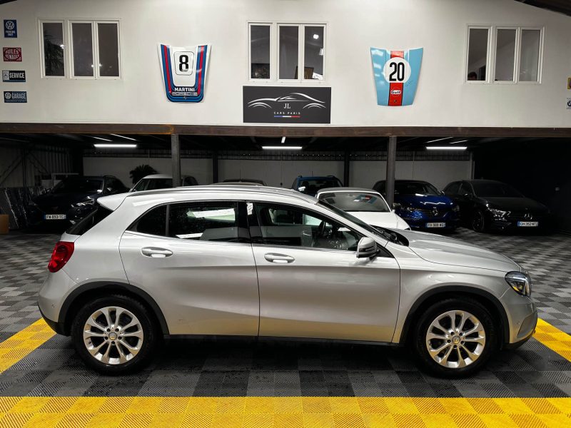 MAGNIFIQUE MERCEDES BENZ GLA 250 2.0 211 CH (SUIVI D’ENTRETIEN, CAMÉRA DE RECUL, SIÈGES CHAUFFANTS)