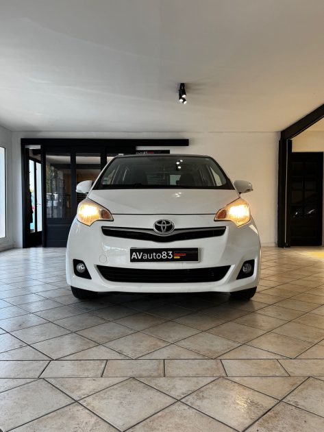 TOYOTA VERSO-S 90CV D-4D ACTIVE - SMART ENTRY - Garantie 12 mois ou 15.000km - Entièrement Révisé