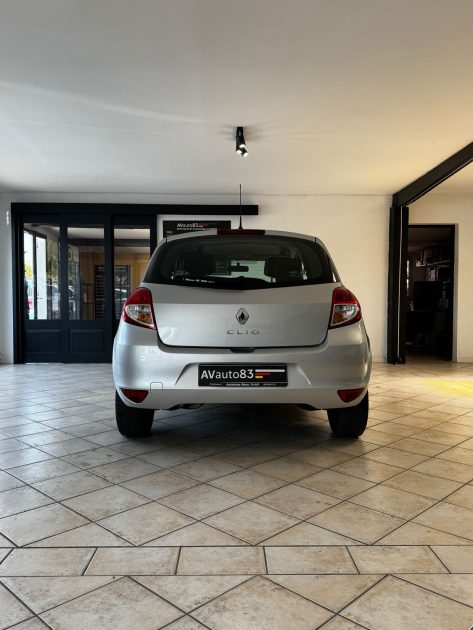 RENAULT CLIO III 1.2 LEV - Distribution Neuve - Garantie 12mois ou 15.000km - CT OK 