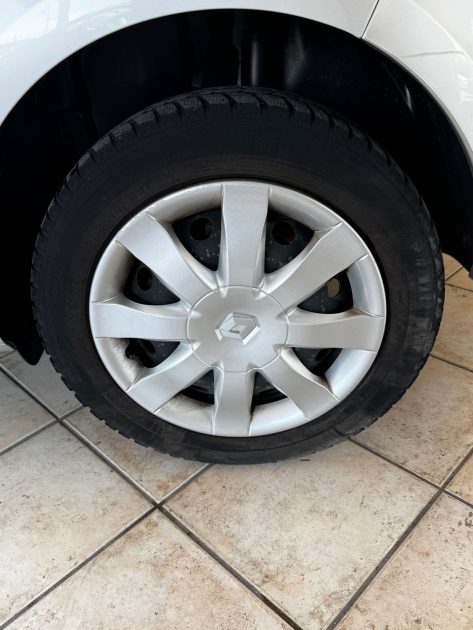RENAULT CLIO III 1.2 LEV - Distribution Neuve - Garantie 12mois ou 15.000km - CT OK 