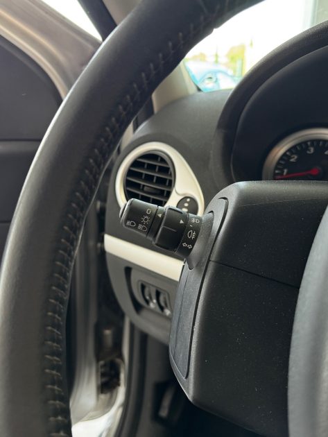 RENAULT CLIO III 1.2 LEV - Distribution Neuve - Garantie 12mois ou 15.000km - CT OK 