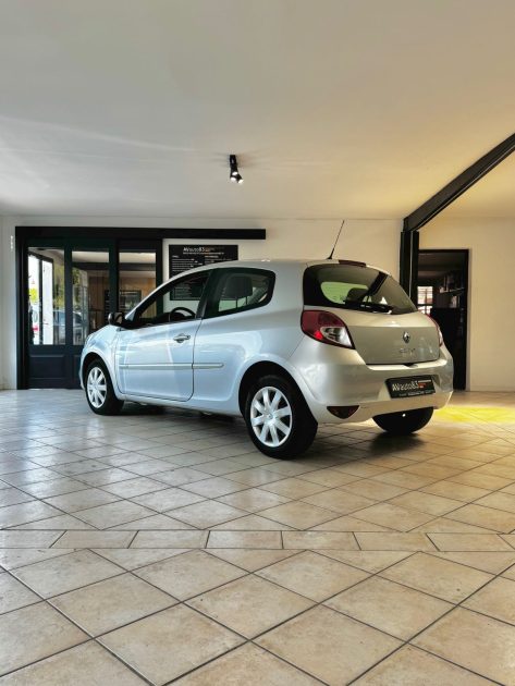 RENAULT CLIO III 1.2 LEV - Distribution Neuve - Garantie 12mois ou 15.000km - CT OK 