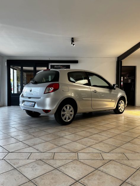 RENAULT CLIO III 1.2 LEV - Distribution Neuve - Garantie 12mois ou 15.000km - CT OK 