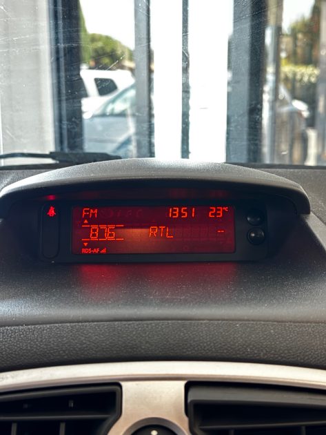 RENAULT CLIO III 1.2 LEV - Distribution Neuve - Garantie 12mois ou 15.000km - CT OK 