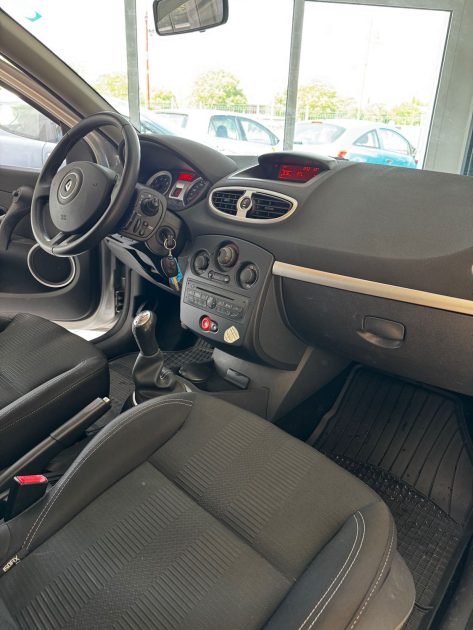 RENAULT CLIO III 1.2 LEV - Distribution Neuve - Garantie 12mois ou 15.000km - CT OK 