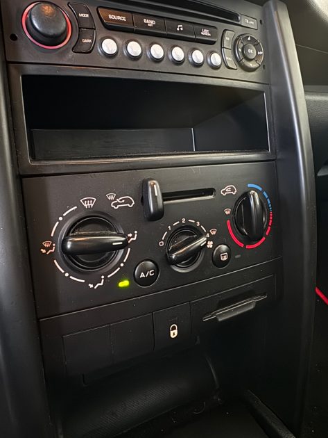 PEUGEOT 207 1.4 TU 75CV - Garantie 12mois ou 15.000km - Distribution Neuve - CT OK