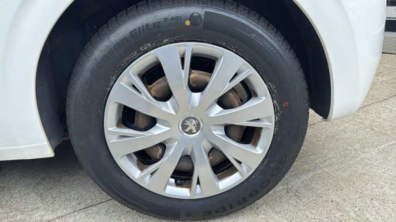 PEUGEOT 208 HDI 100CV PREMIUM 