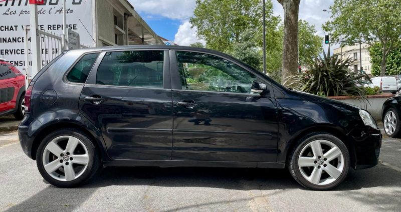 VOLKSWAGEN POLO IV 1.9 TDI 100 SPORTLINE **1ère MAIN** 