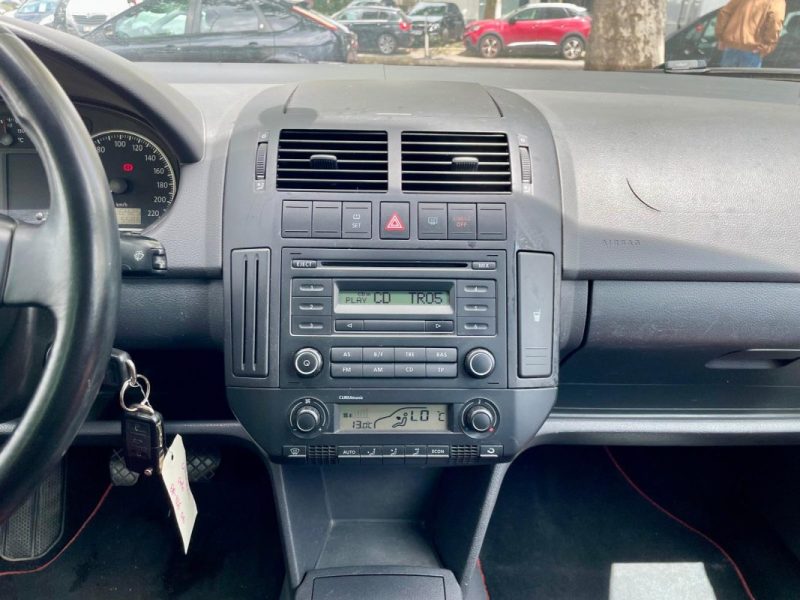 VOLKSWAGEN POLO IV 1.9 TDI 100 SPORTLINE **1ère MAIN** 