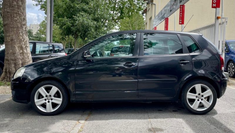 VOLKSWAGEN POLO IV 1.9 TDI 100 SPORTLINE **1ère MAIN** 