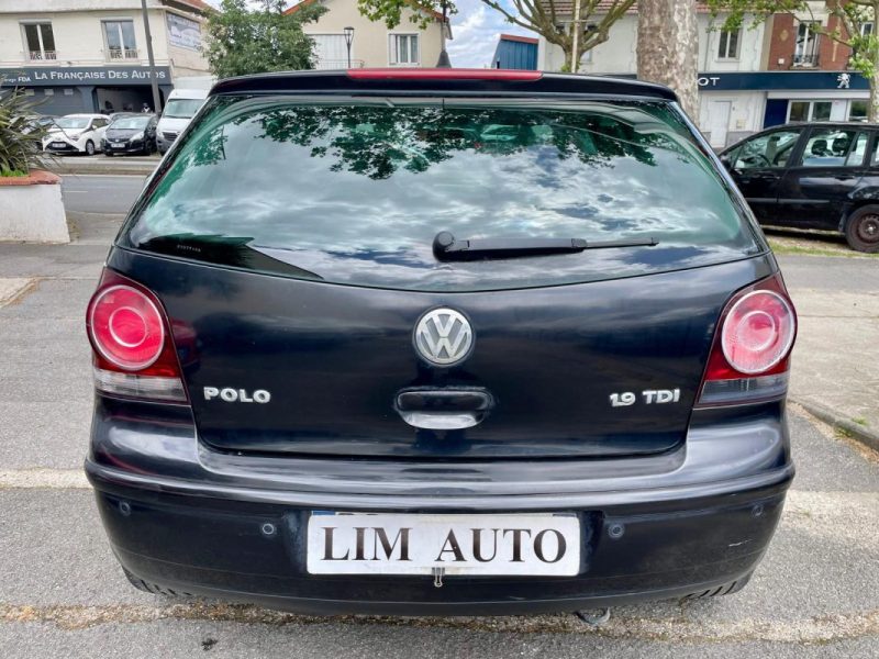 VOLKSWAGEN POLO IV 1.9 TDI 100 SPORTLINE **1ère MAIN** 