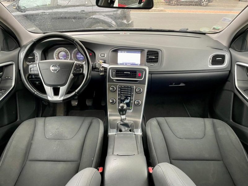 VOLVO V60 D3 2.0 163ch KINETIC 