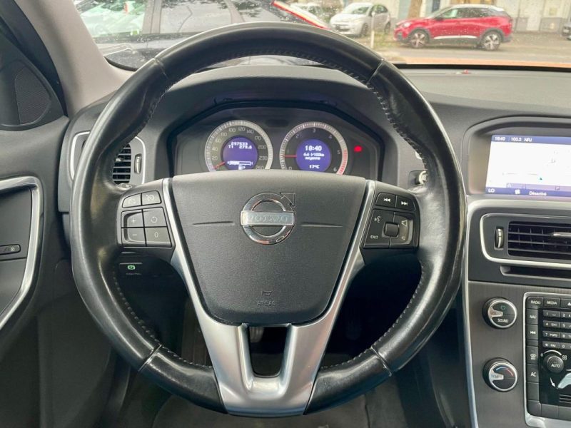 VOLVO V60 D3 2.0 163ch KINETIC 