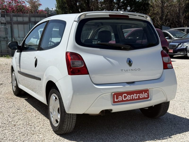 RENAULT TWINGO II 1.2 75 AUTHENTIQUE 2010