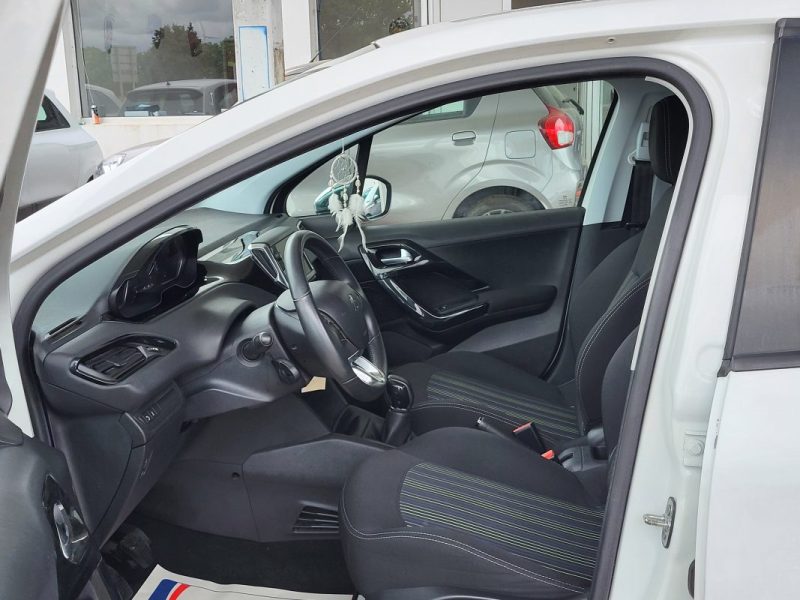 PEUGEOT 208 1.2 PURE TECH 82 URBAN SOUL 2015