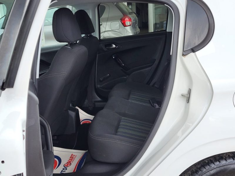 PEUGEOT 208 1.2 PURE TECH 82 URBAN SOUL 2015