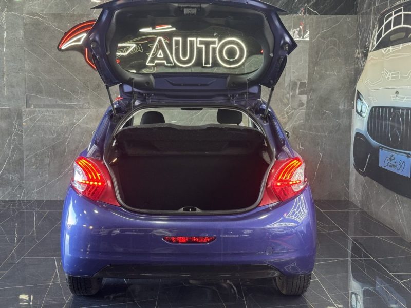 PEUGEOT 208 1.0 VTI 68 LIKE 2015