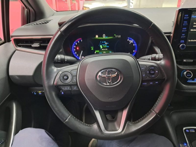 TOYOTA COROLLA BERLINE 122cv DYNAMIC BUSINESS/1 ERE MAIN/TVA RECUPERABLE