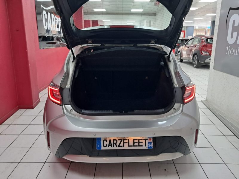 TOYOTA COROLLA BERLINE 122cv DYNAMIC BUSINESS/1 ERE MAIN/TVA RECUPERABLE