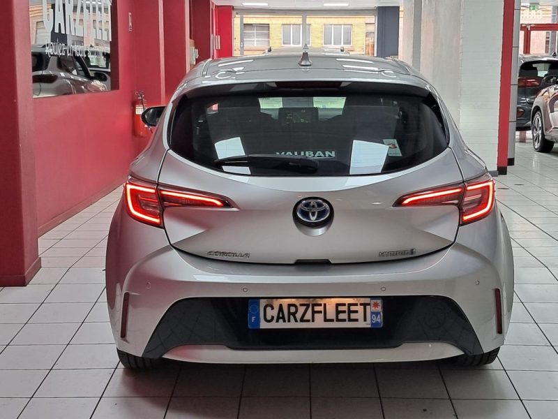 TOYOTA COROLLA BERLINE 122cv DYNAMIC BUSINESS/1 ERE MAIN/TVA RECUPERABLE