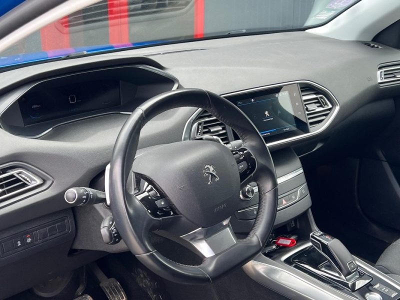 Peugeot 308 II SW 1.2i 130 Allure / Garantie 3/12 Mois