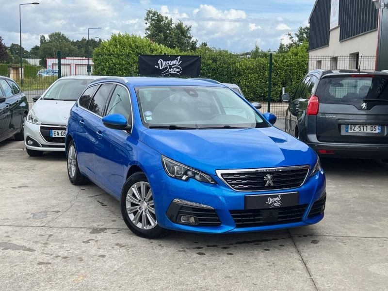 Peugeot 308 II SW 1.2i 130 Allure / Garantie 3/12 Mois