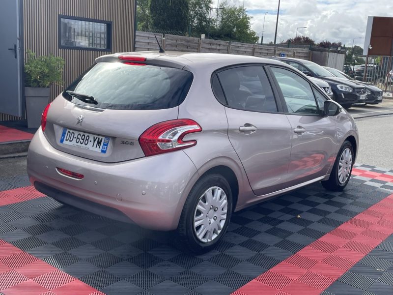 PEUGEOT 208 1.2  VTI ACTIVE 2012